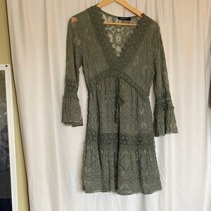Zenara Lace V-Neck Dress in Olive